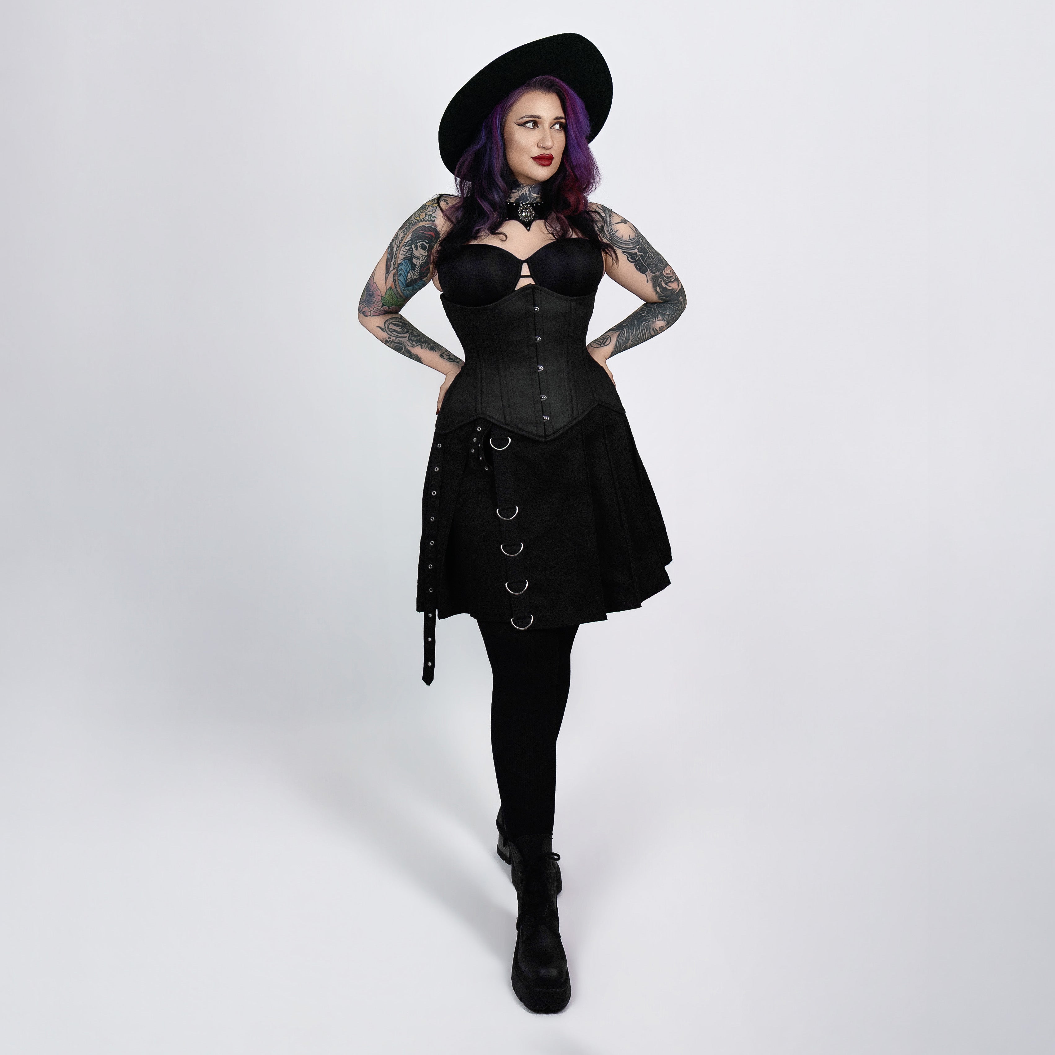 BlackUnderbustCorset.jpg